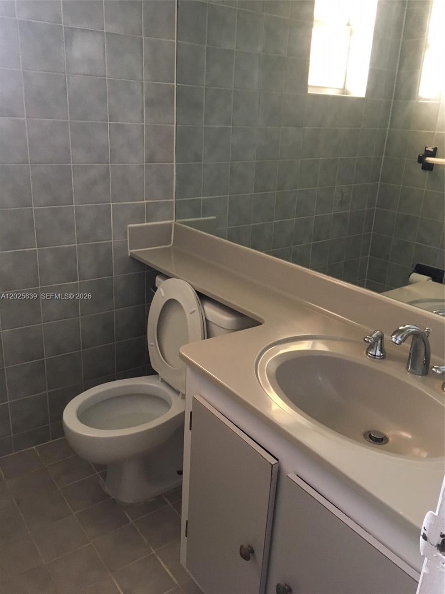 9351 Fontainebleau Boulevard B214 Property Photo 5