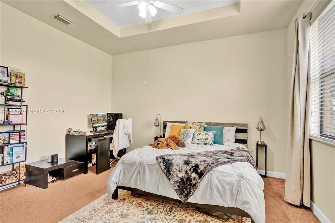 821 E Village Circle 821 Property Photo 4