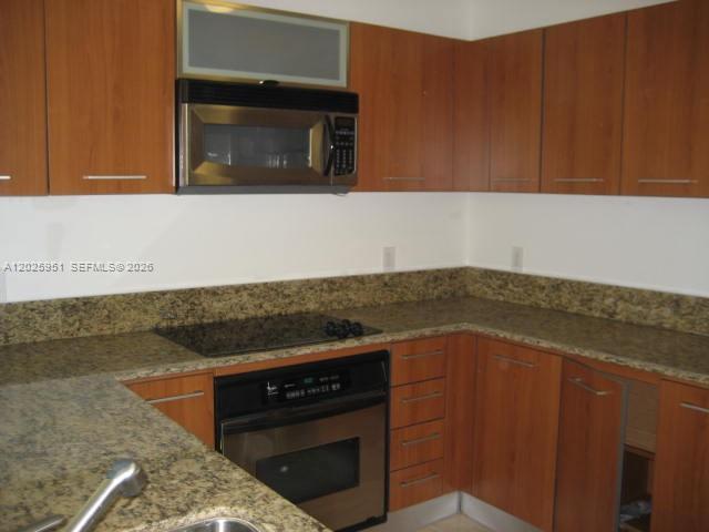 9066 Sw 73 Court 1802 Property Photo 3