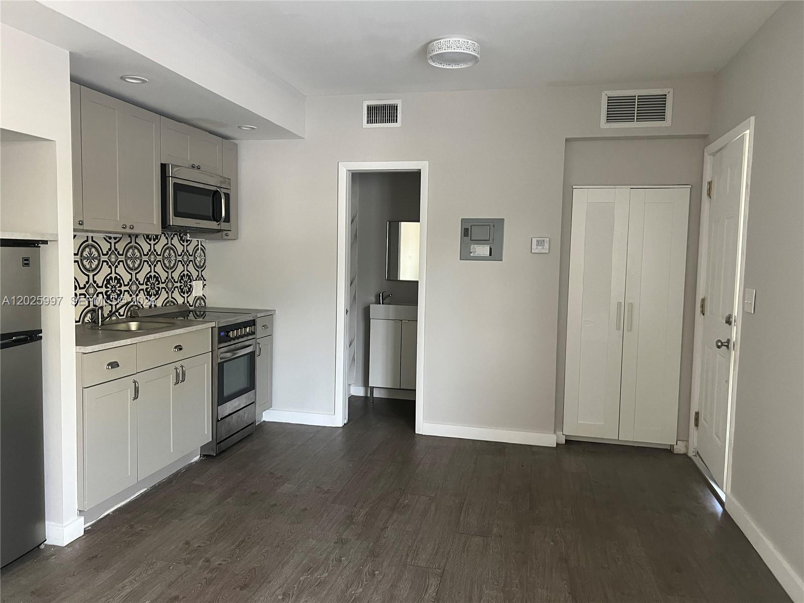 A12025997 Property Photo 2