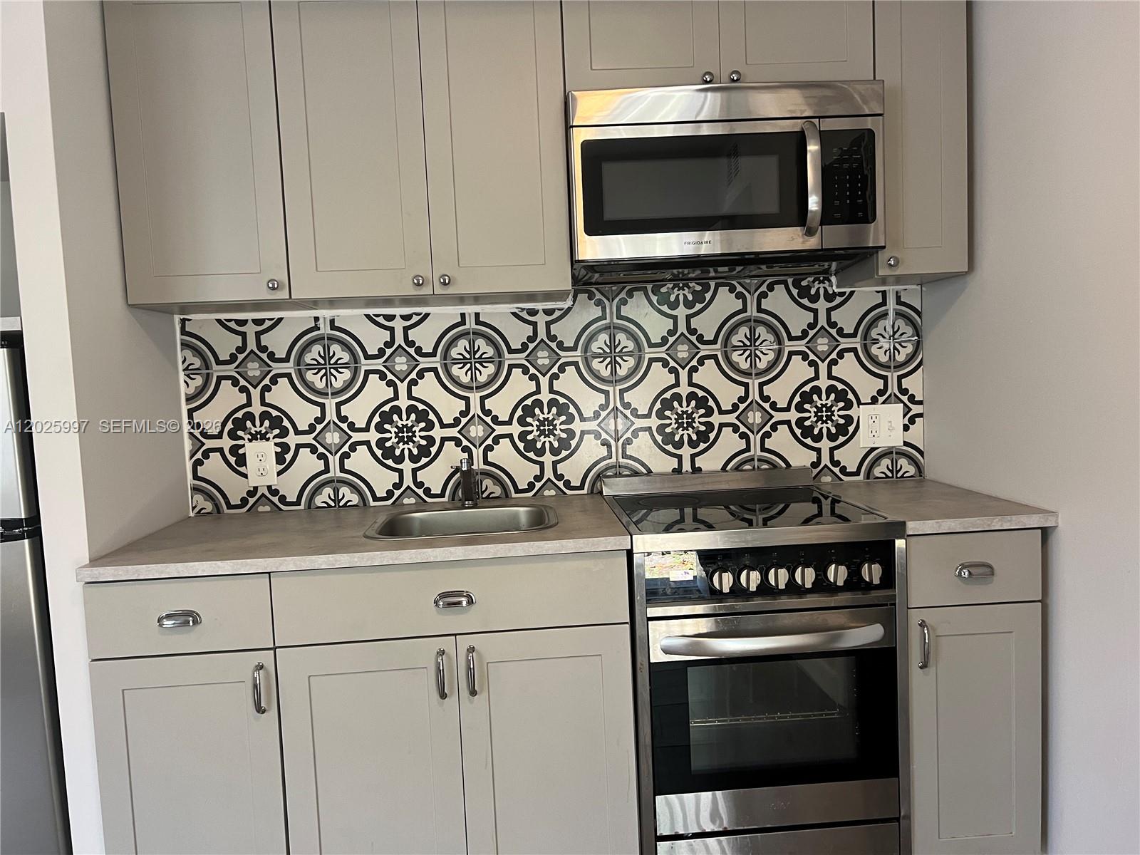 A12025997 Property Photo 3