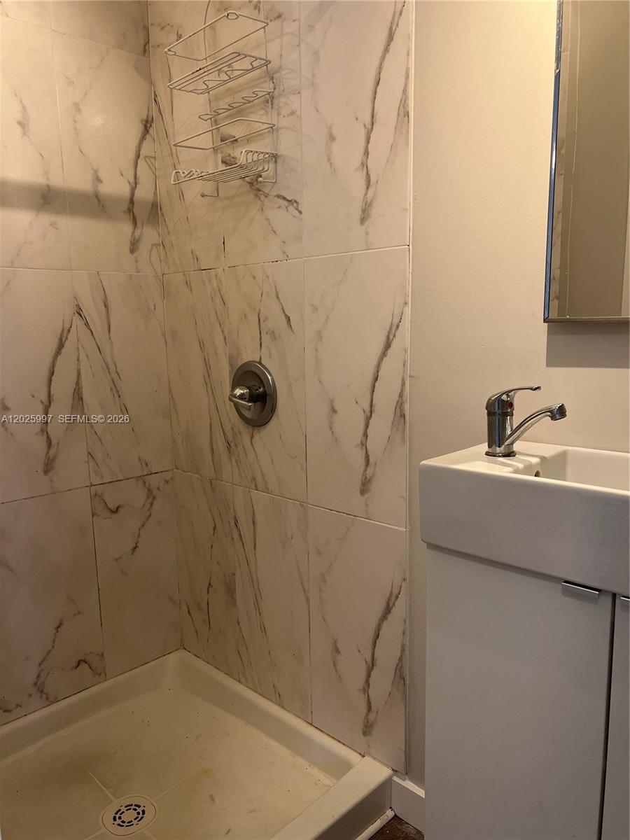A12025997 Property Photo 10