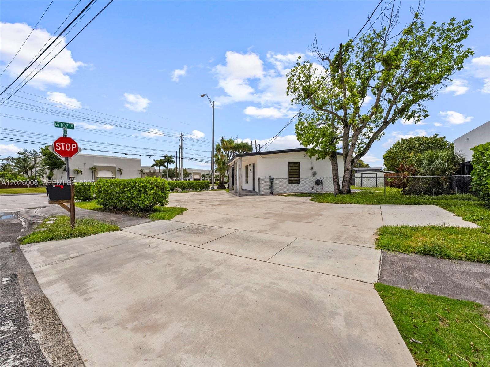 10700 Sw 46th Street Property Photo 16