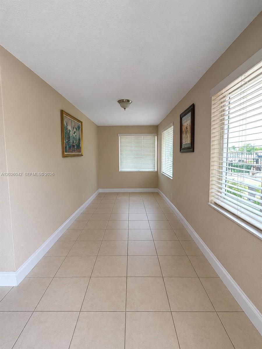 5551 E 4th Avenue Property Photo 2