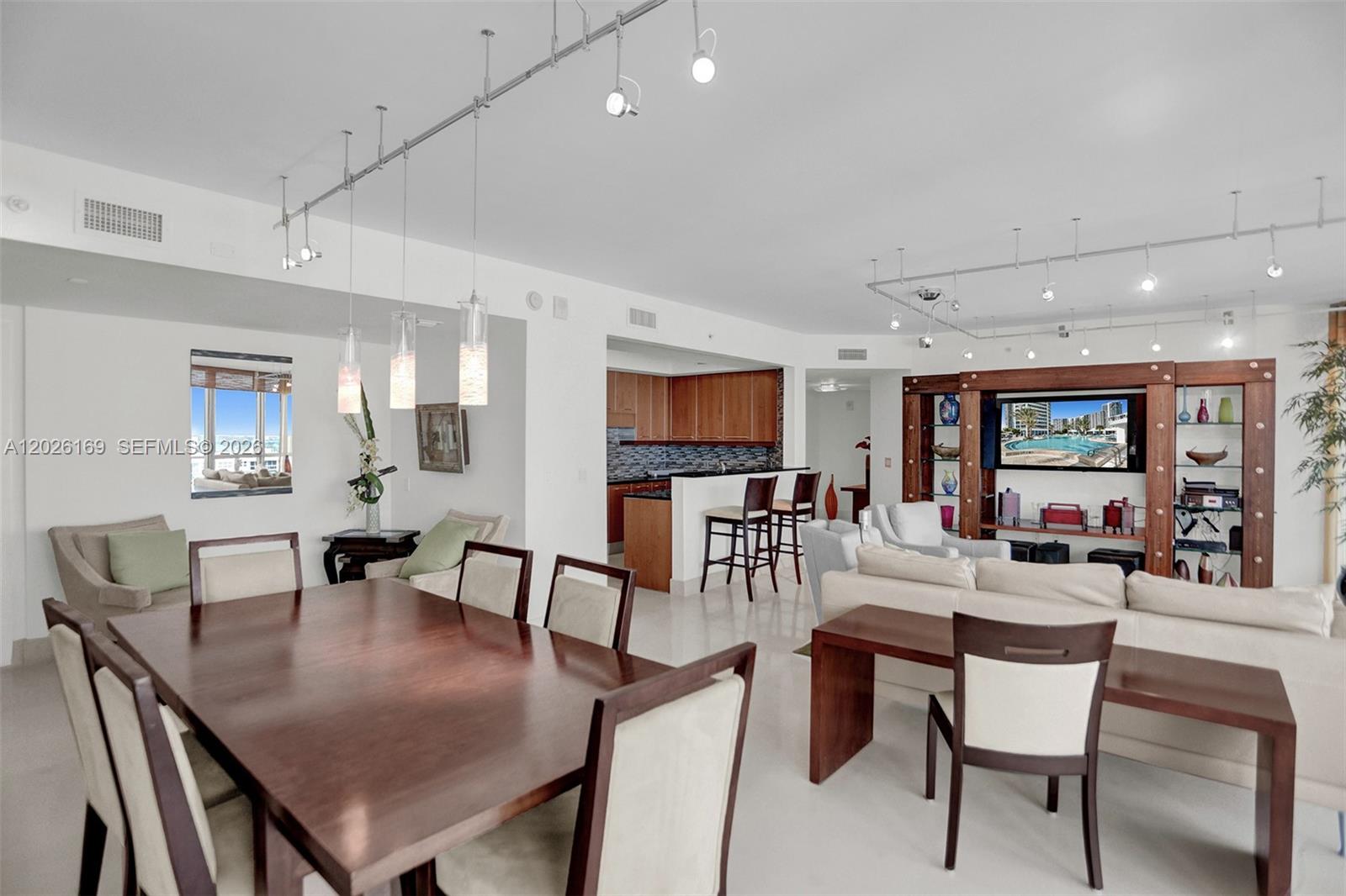 3101 S Ocean Drive 2005 (available Now ) Property Photo 5