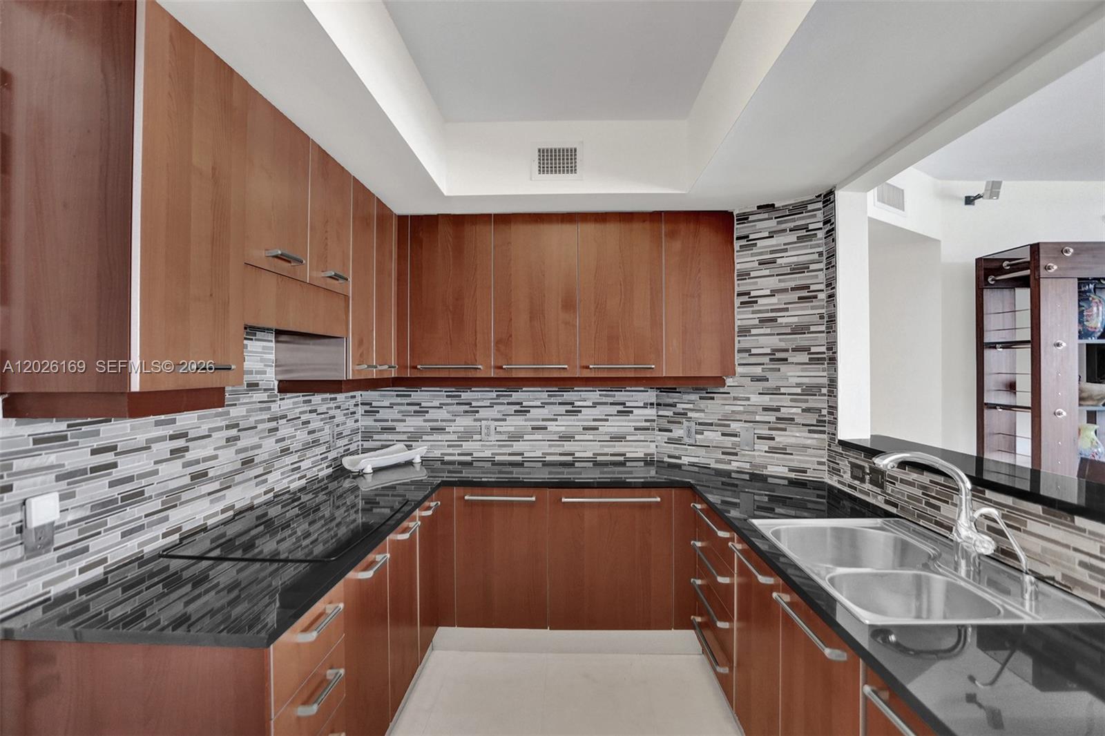 3101 S Ocean Drive 2005 (available Now ) Property Photo 7