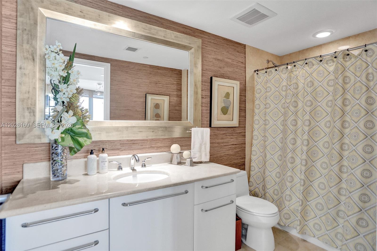 3101 S Ocean Drive 2005 (available Now ) Property Photo 13