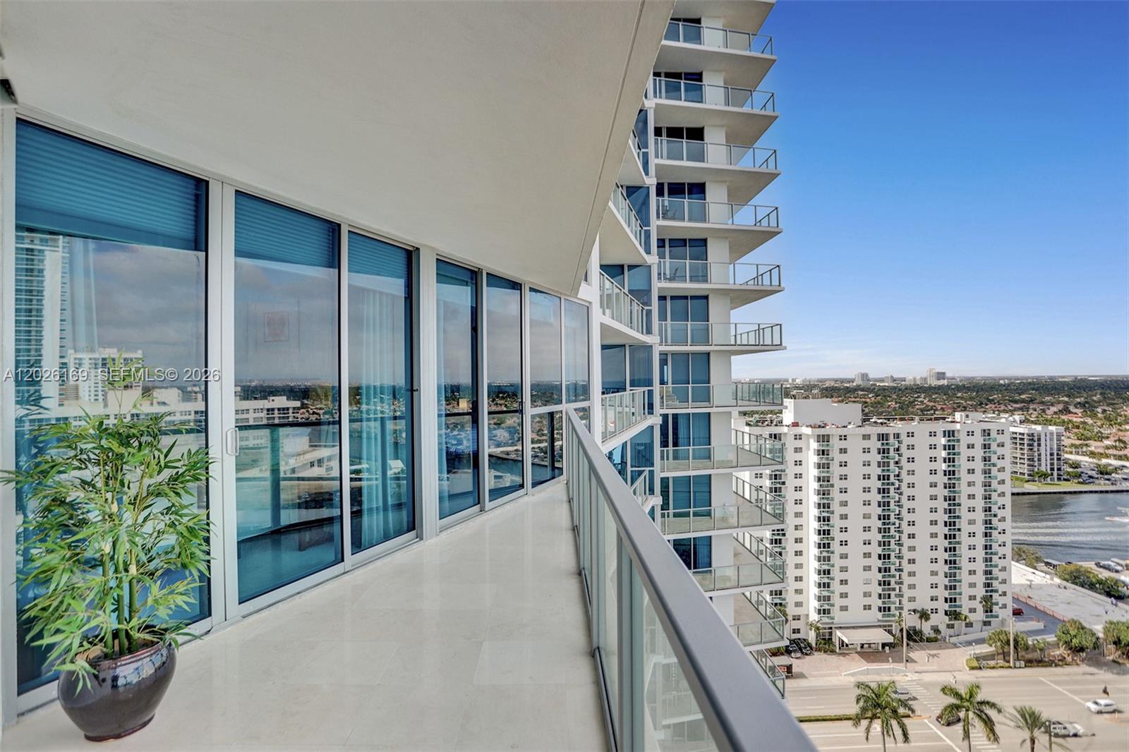 3101 S Ocean Drive 2005 (available Now ) Property Photo 27