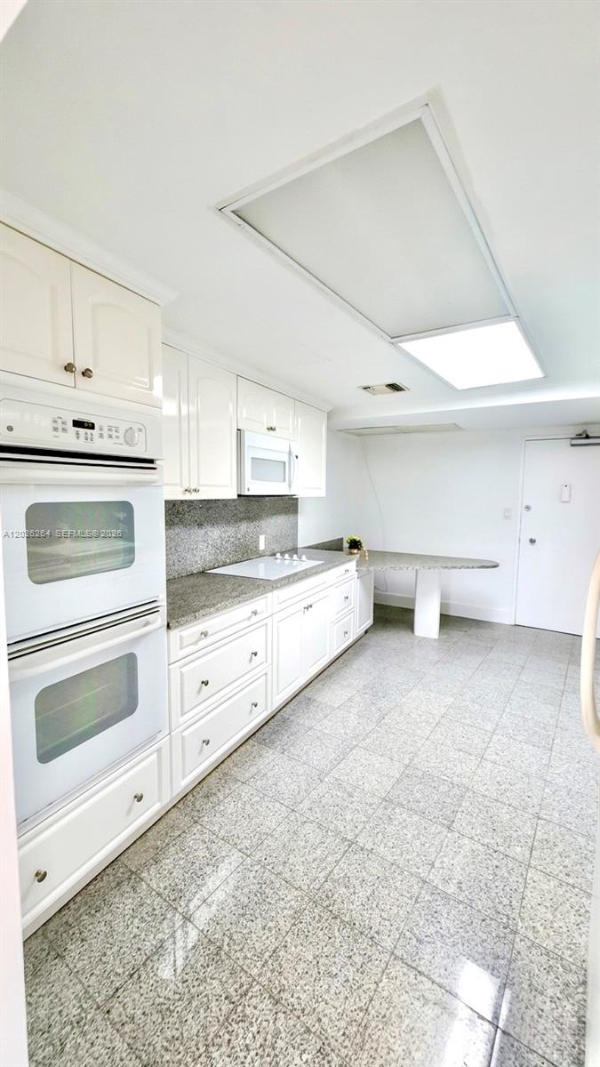 A12026264 Property Photo 9