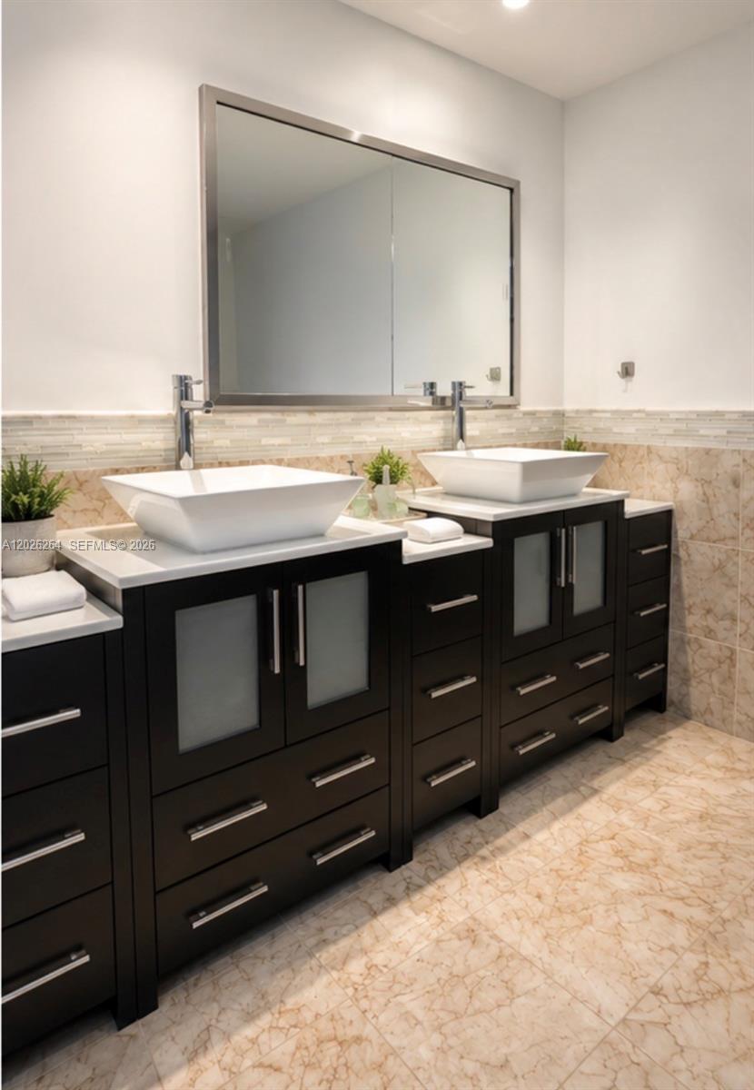 A12026264 Property Photo 12