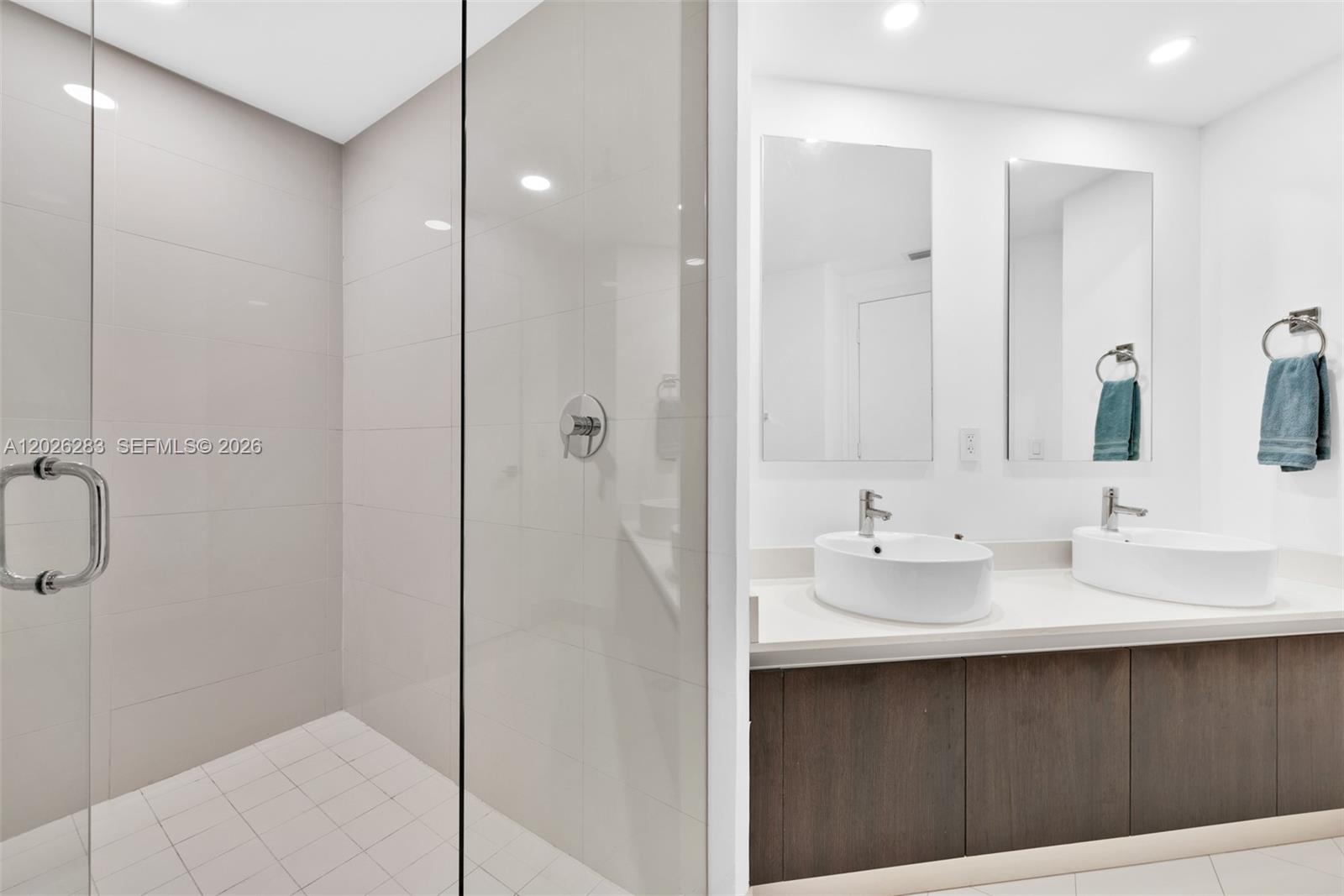 121 Ne 34th Street L304 Property Photo 20