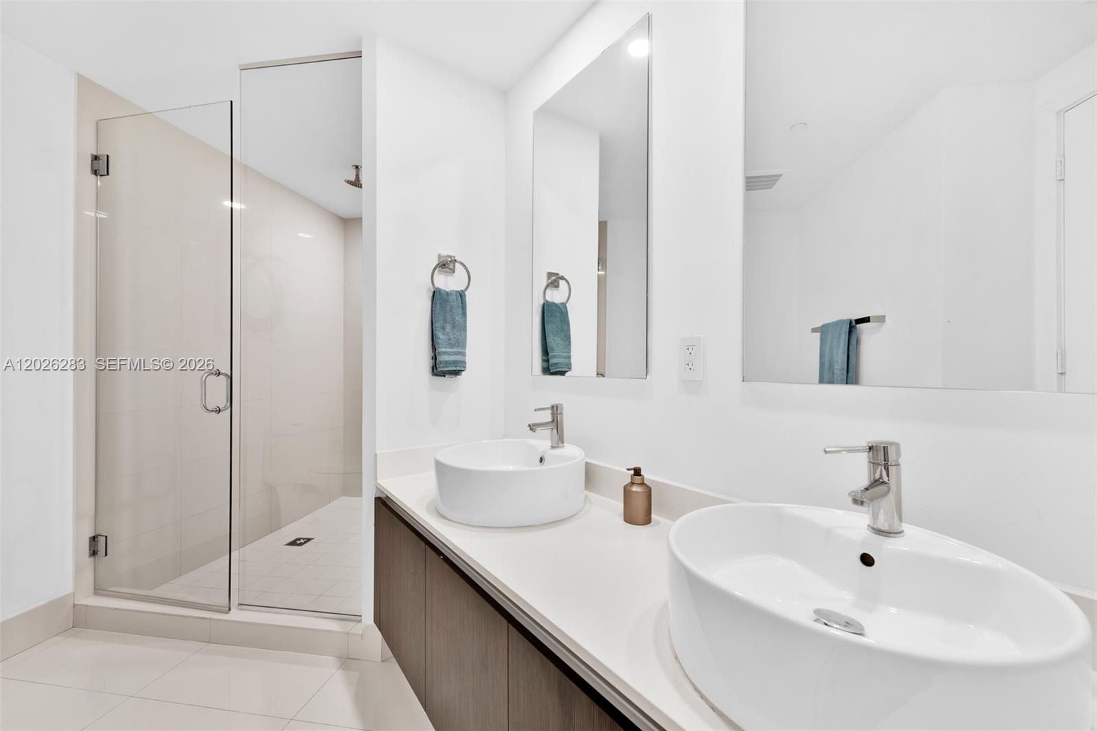 121 Ne 34th Street L304 Property Photo 21