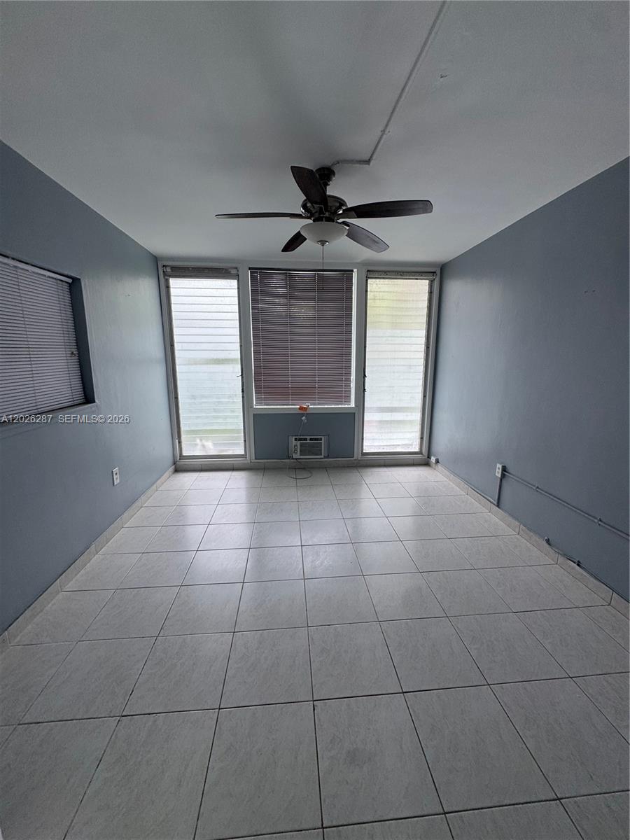 10281 E Bay Harbor Drive A6 Property Photo 7