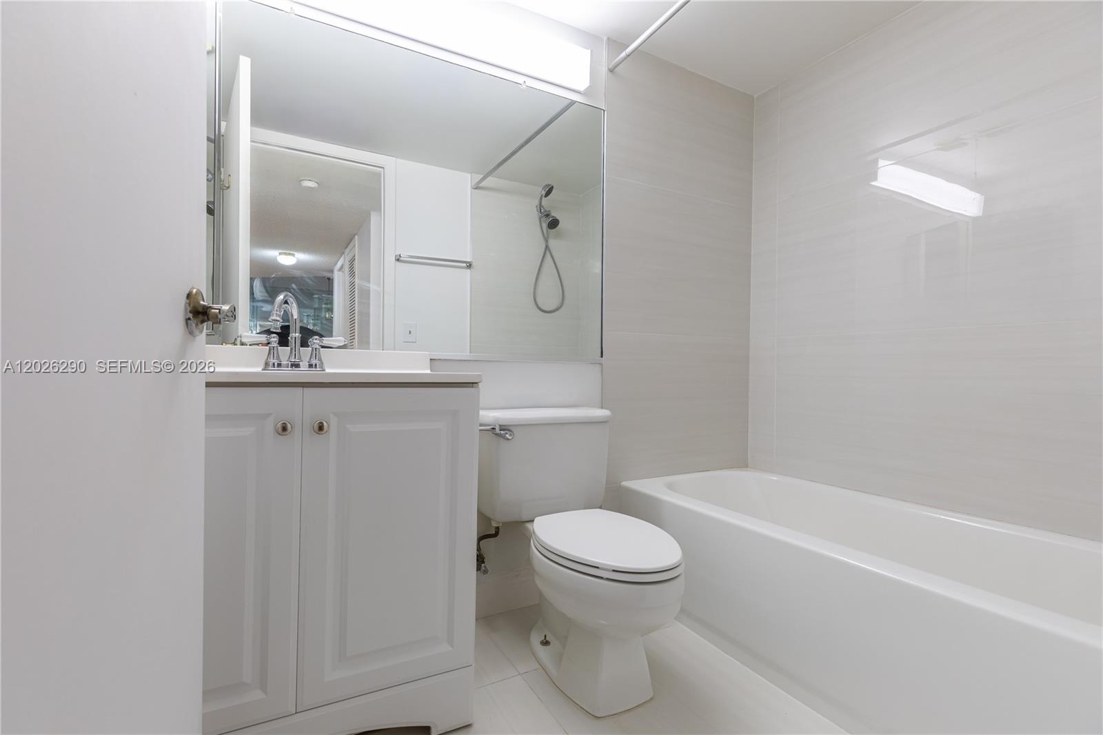 4950 E Sabal Palm Boulevard 106 Property Photo 16