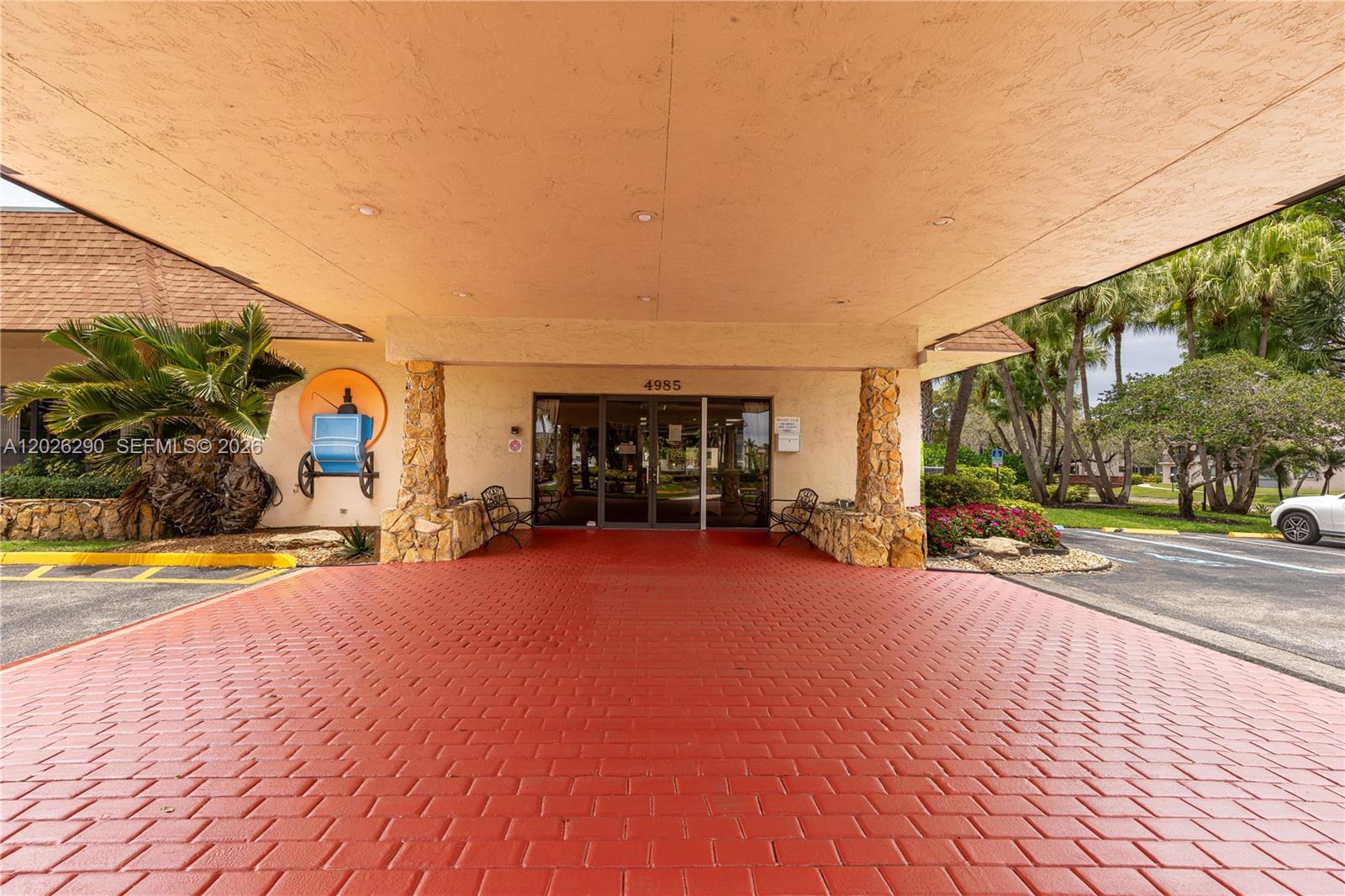 4950 E Sabal Palm Boulevard 106 Property Photo 35