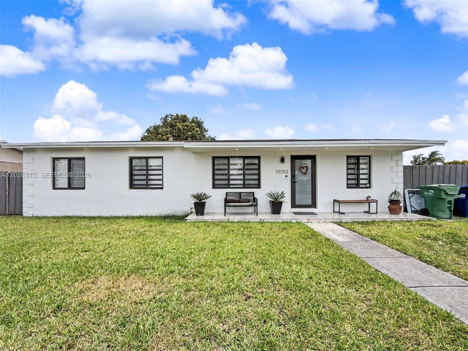 10762 Sw 145th Street Property Photo 6