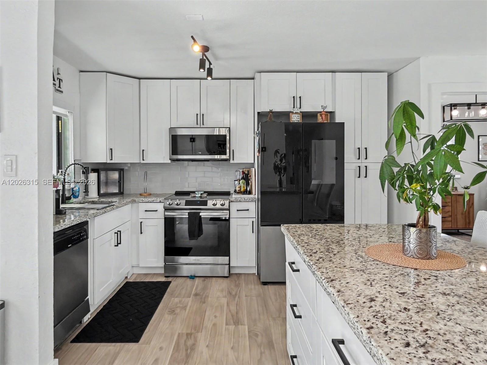 10762 Sw 145th Street Property Photo 9