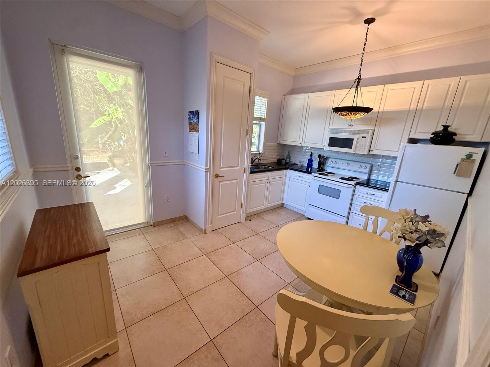 A12026395 Property Photo 10