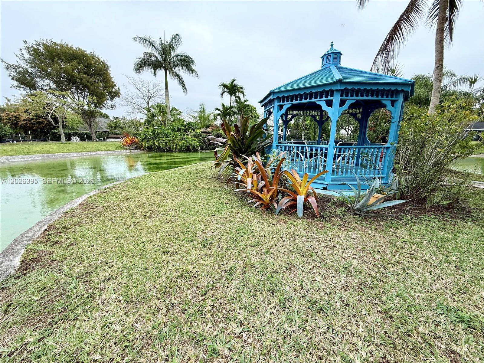 A12026395 Property Photo 34