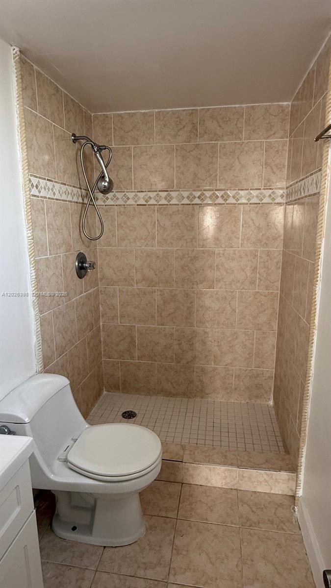 8950 Ne 8th Avenue 405 Property Photo 9