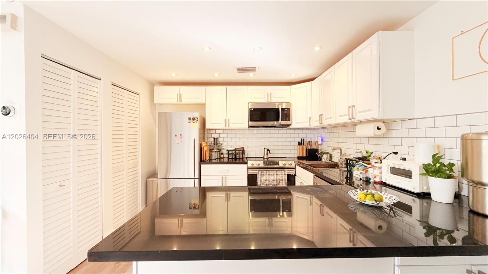 A12026404 Property Photo 11