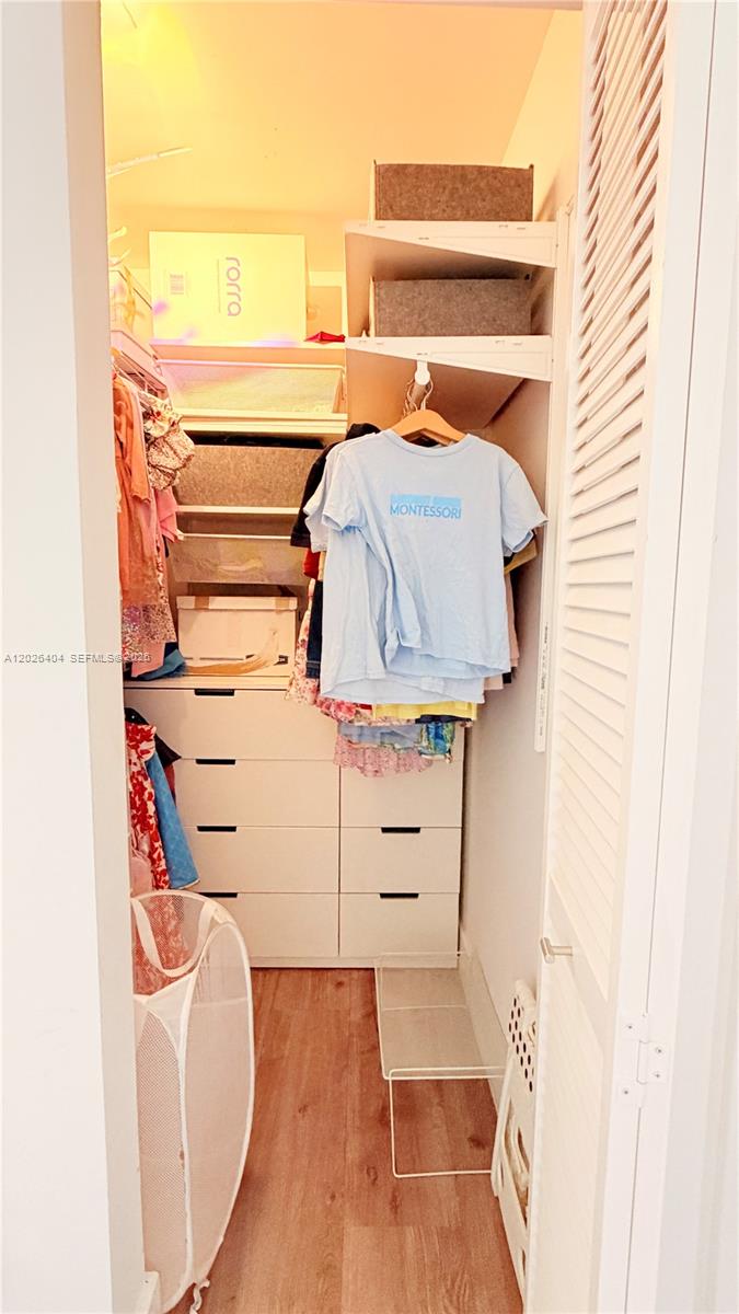 A12026404 Property Photo 23