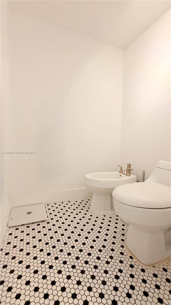 A12026404 Property Photo 27