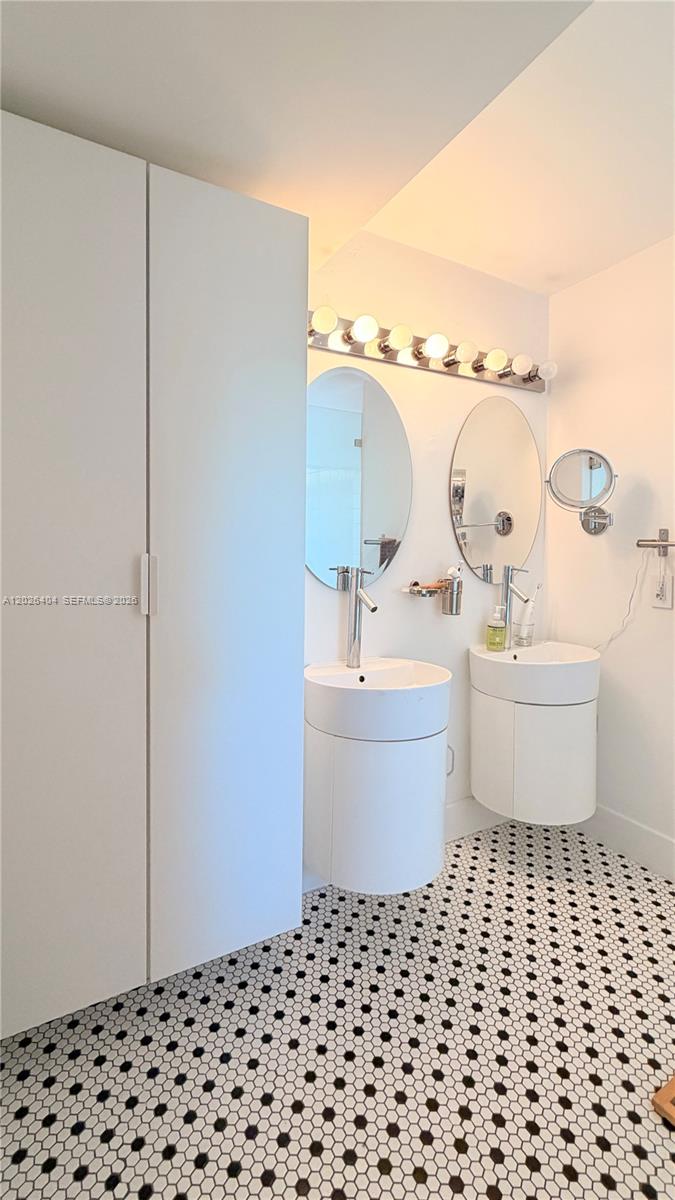 A12026404 Property Photo 28