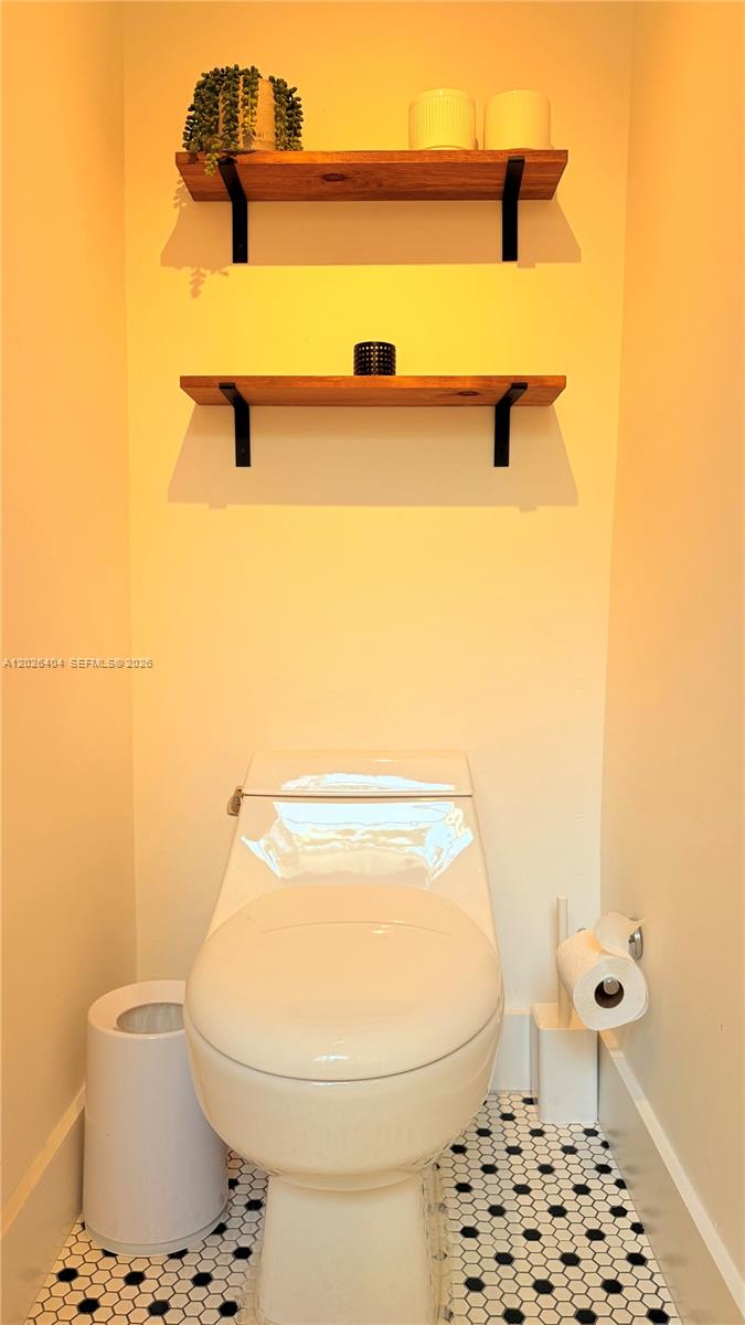 A12026404 Property Photo 32