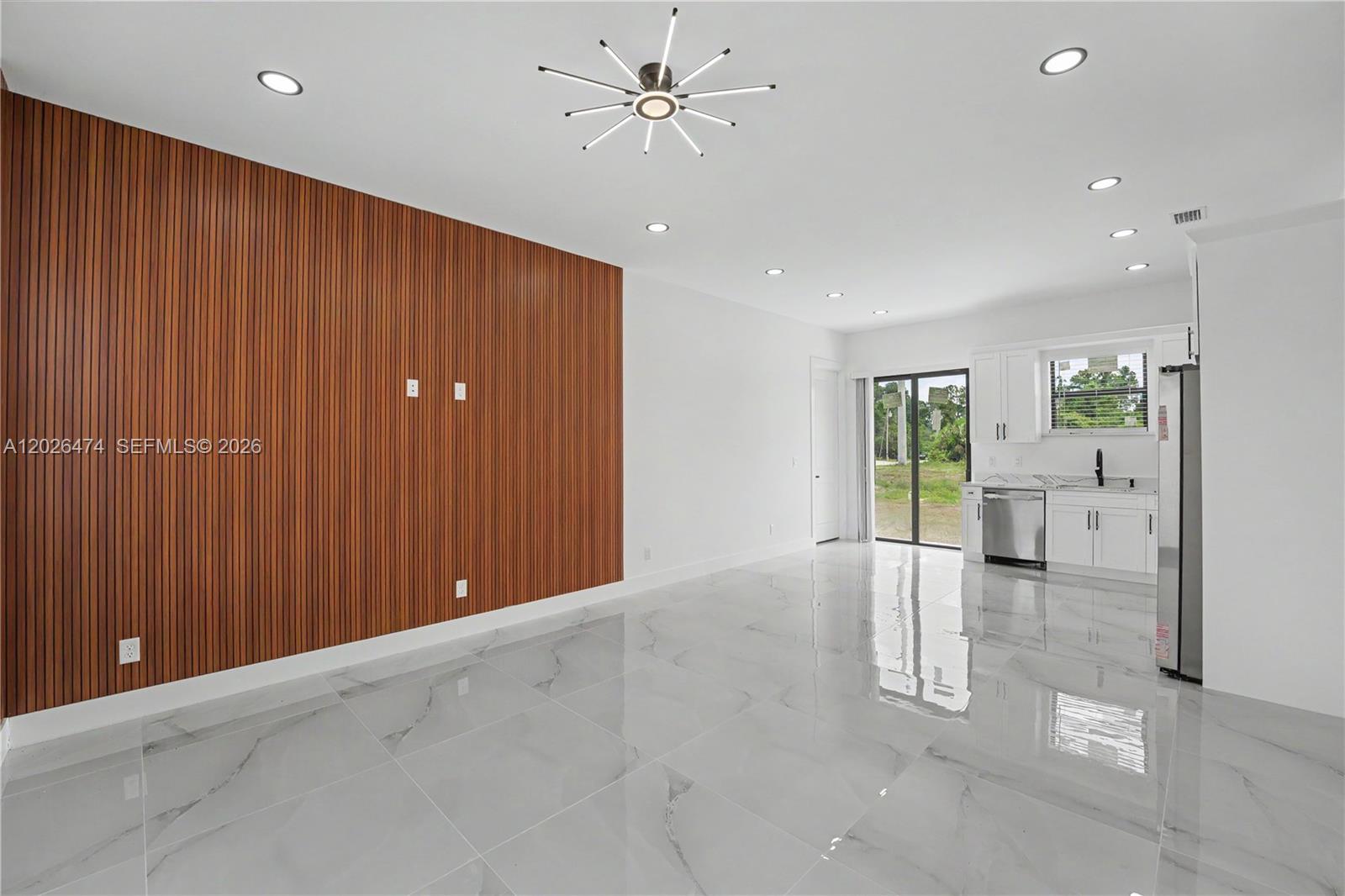 2803 1st Street W Property Photo 3
