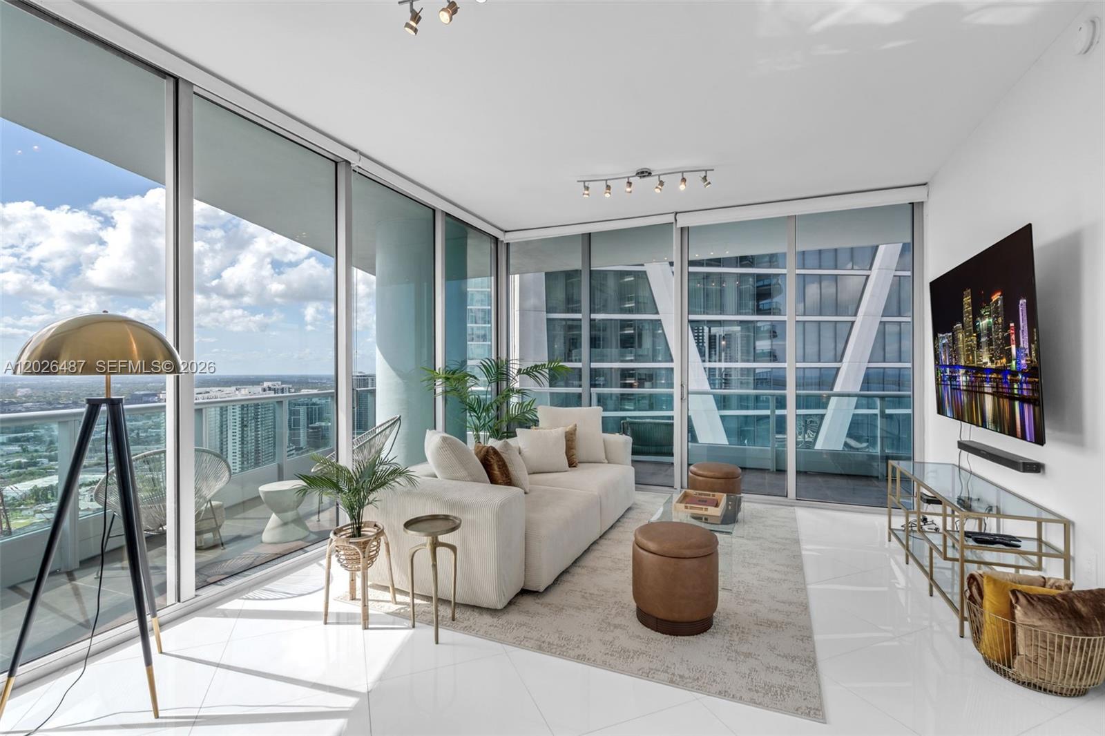 900 Biscayne Boulevard 4412 Property Photo 4