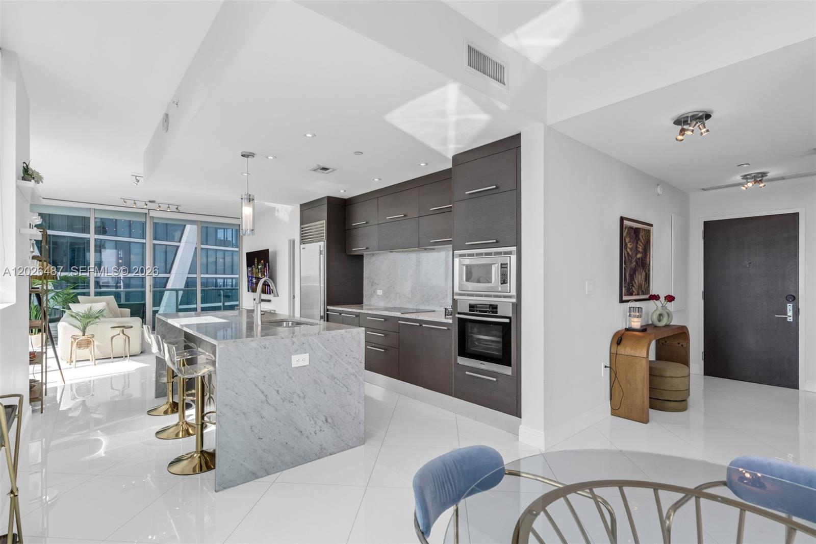 900 Biscayne Boulevard 4412 Property Photo 5