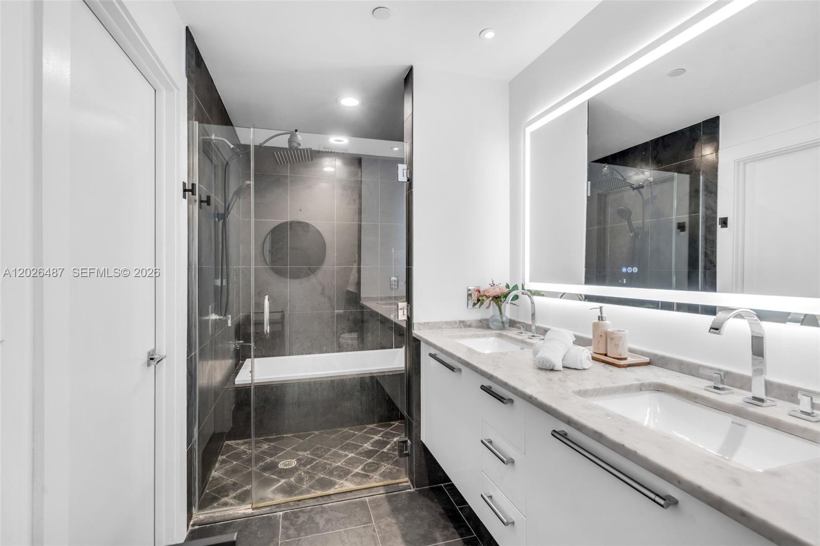 900 Biscayne Boulevard 4412 Property Photo 10