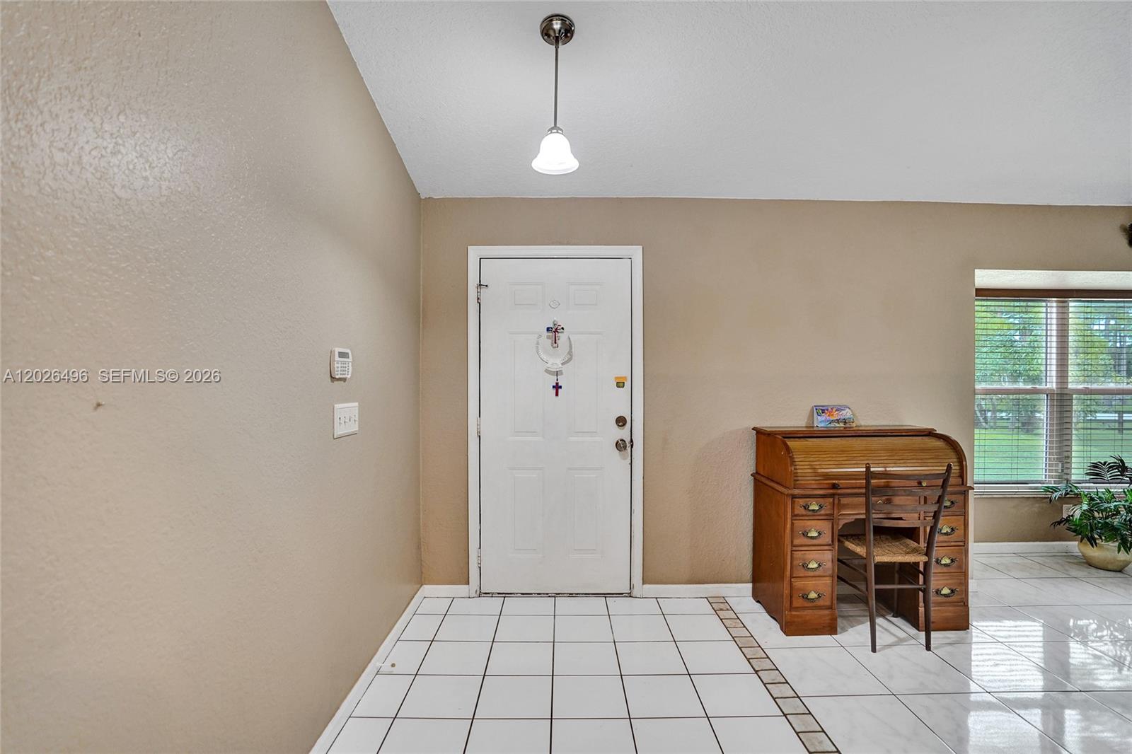 14808 N 69th Street N Property Photo 17