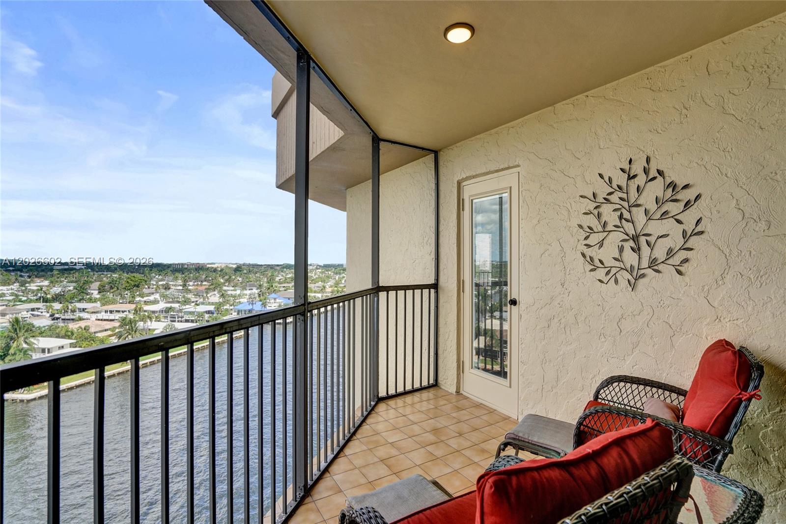 501 N Riverside Drive Ph2 Property Photo 23