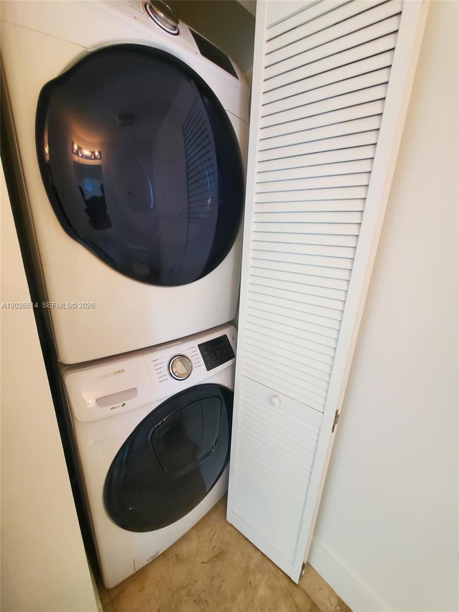 888 Biscayne Boulevard 311 Property Photo 7