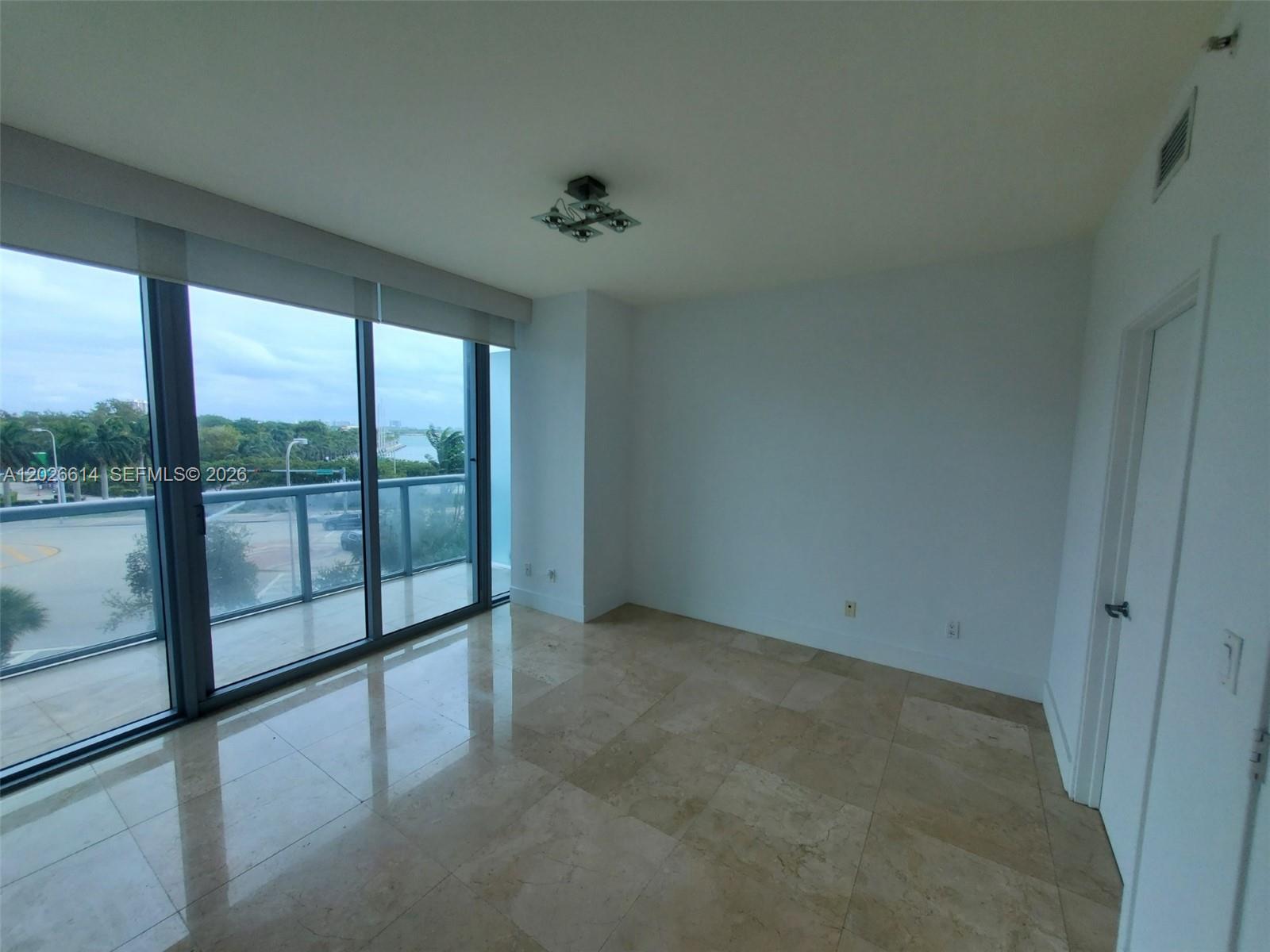 888 Biscayne Boulevard 311 Property Photo 8