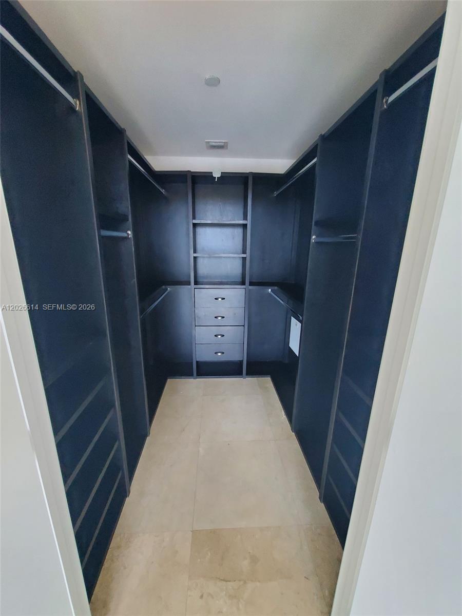 888 Biscayne Boulevard 311 Property Photo 10