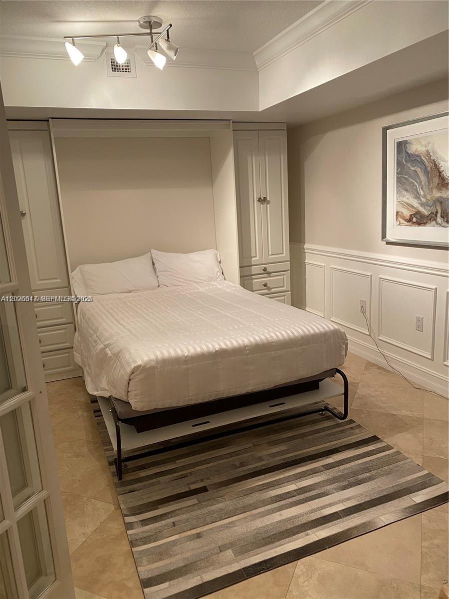 2011 N Ocean Boulevard 605 Property Photo 14