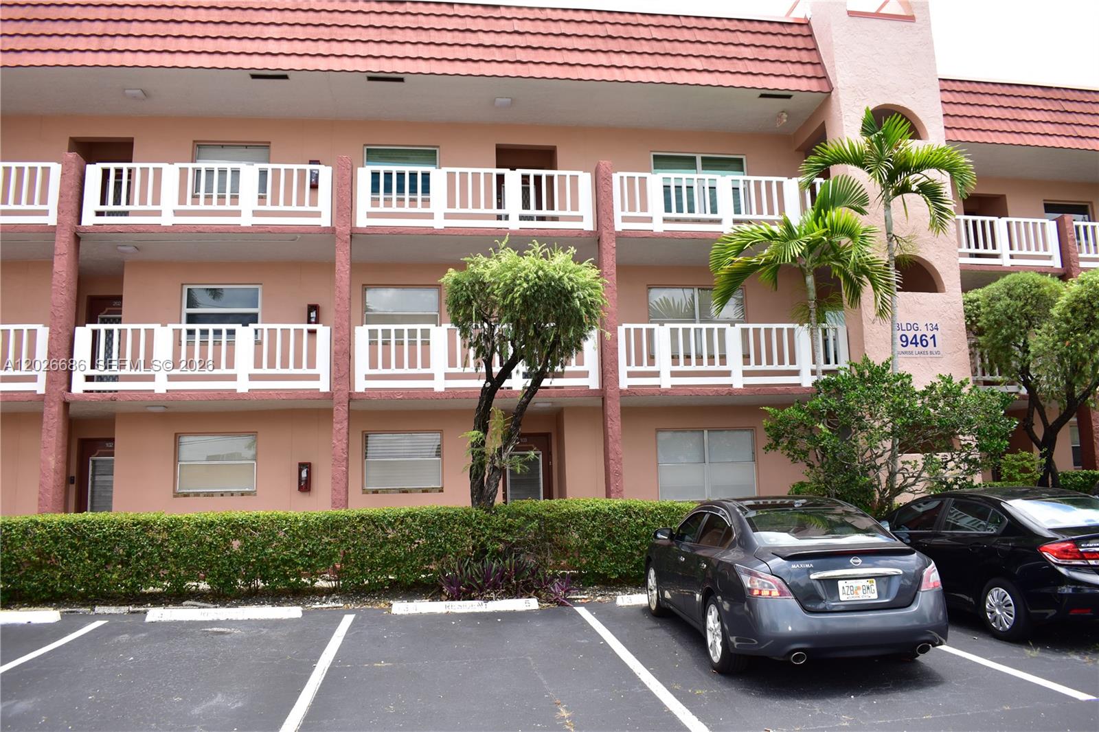 9461 Sunrise Lakes Boulevard 103 Property Photo 1