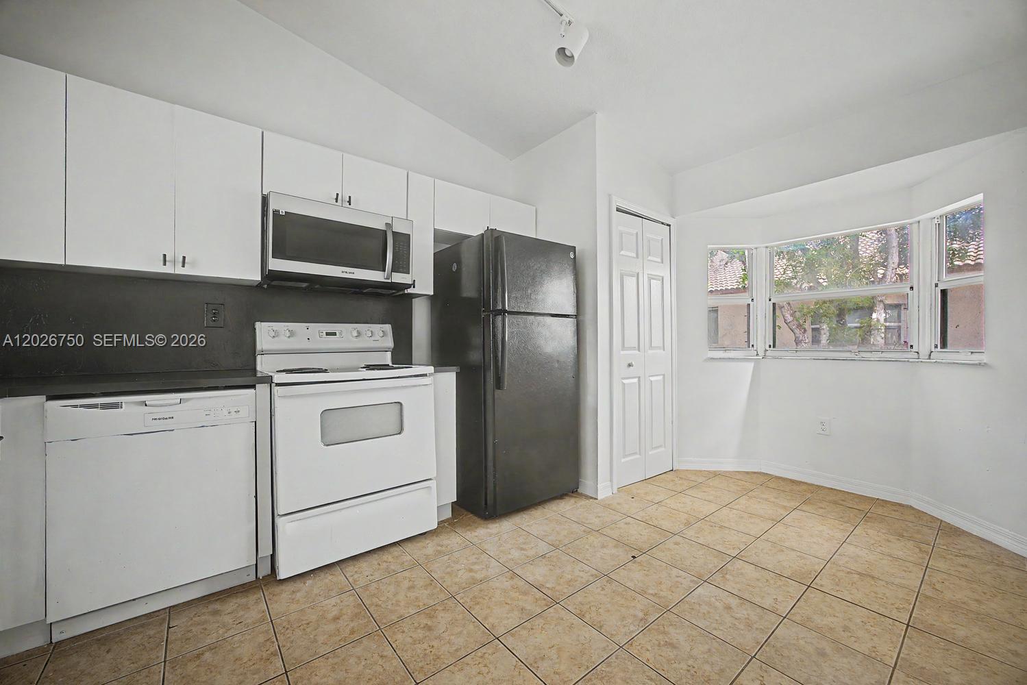 1241 Se 29th Street 203-27 Property Photo 11