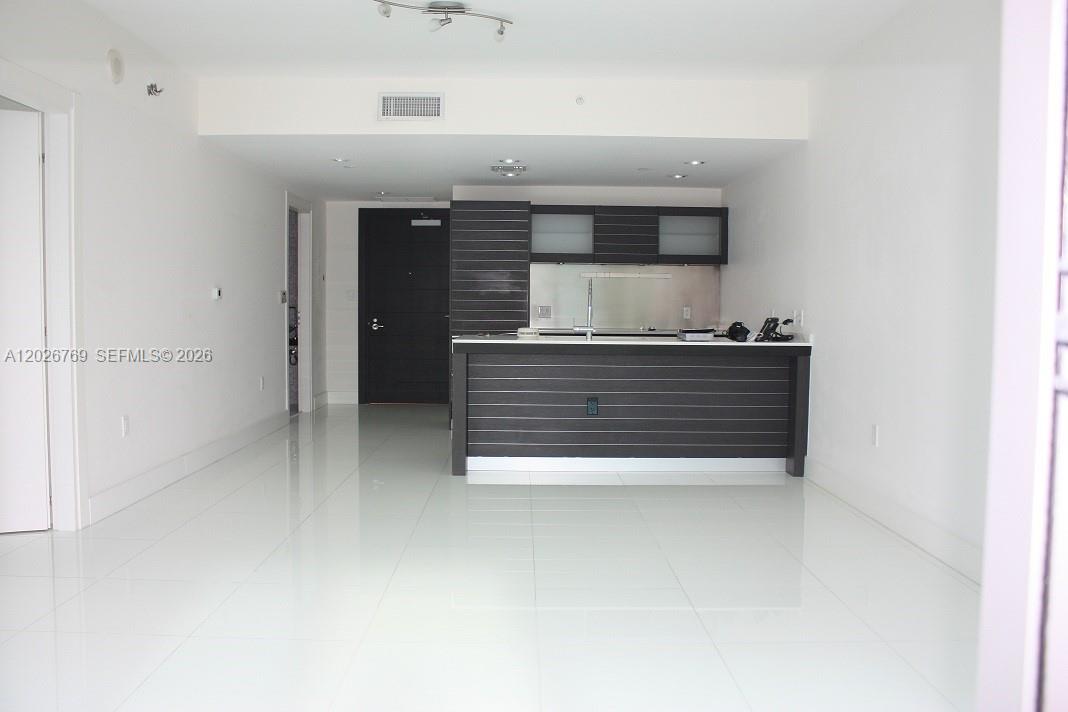 200 Biscayne Boulevard Way 4211 Property Photo 1