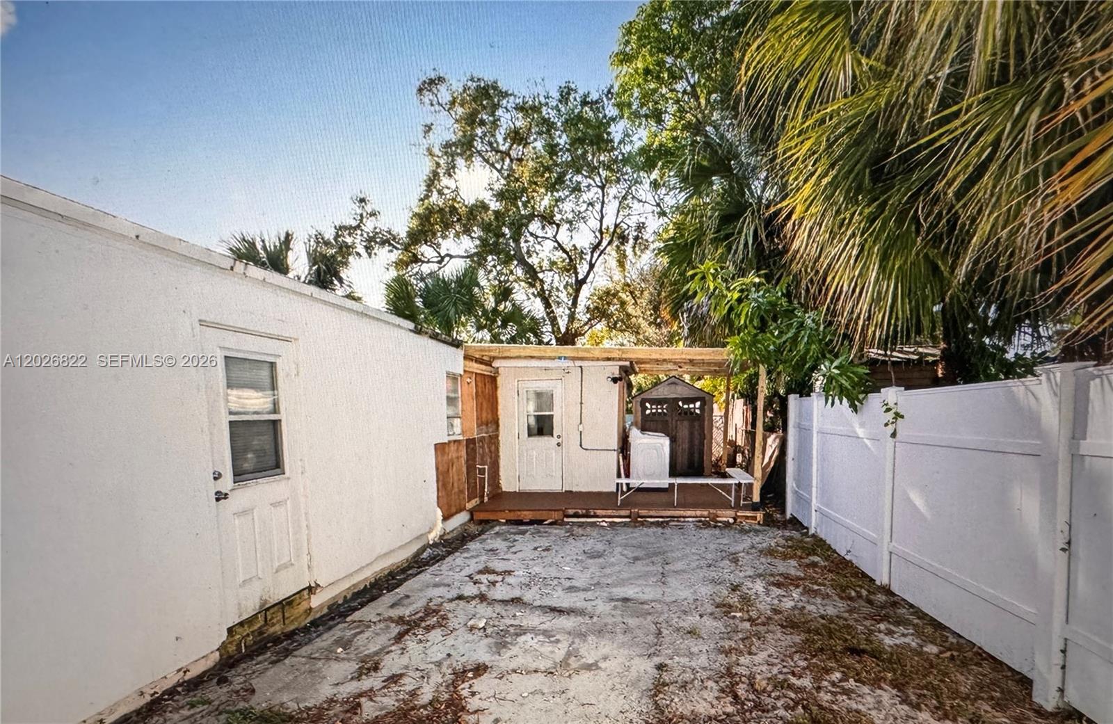 1705 Davie Boulevard Property Photo 12