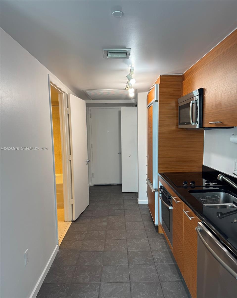 50 Biscayne Boulevard 3303 Property Photo 10