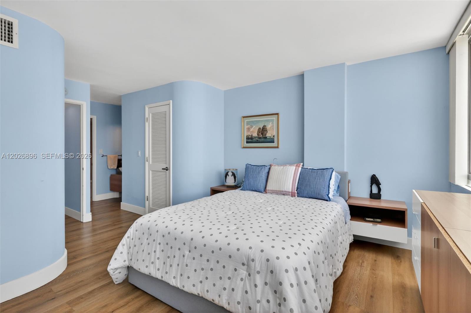 7135 Collins Avenue 1124 Property Photo 24