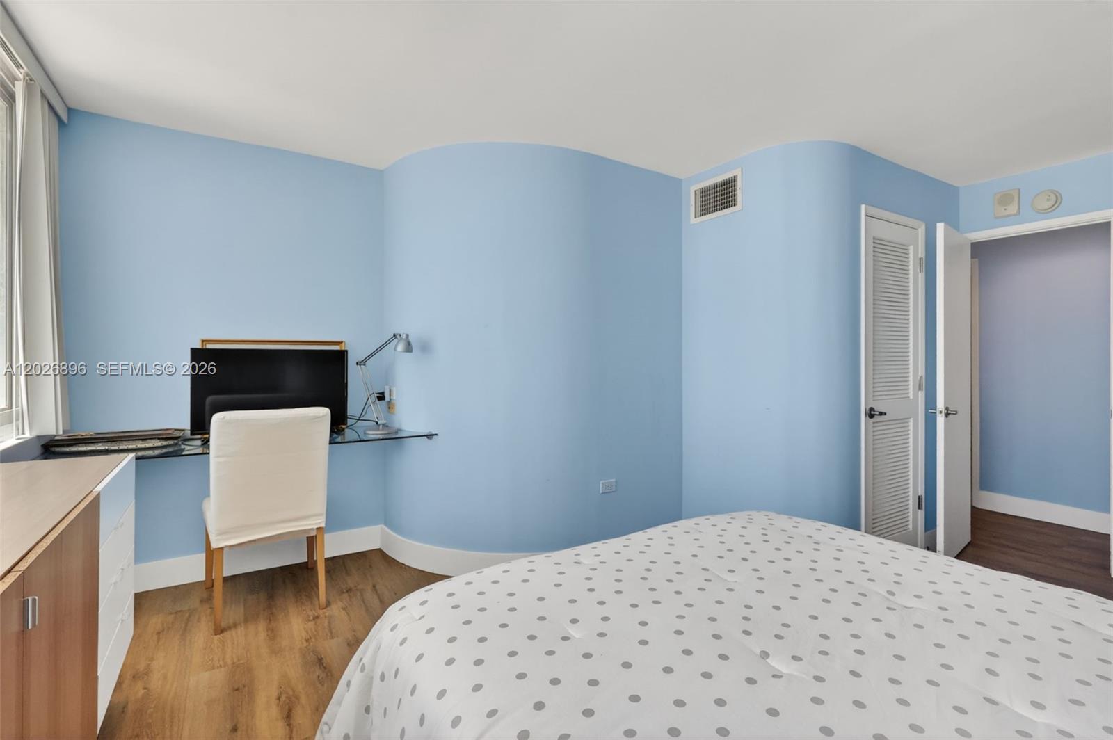 7135 Collins Avenue 1124 Property Photo 25