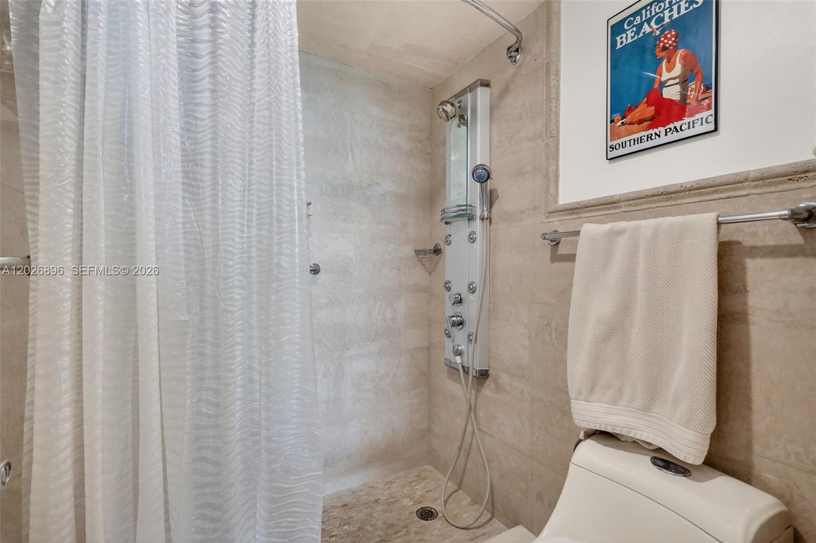 7135 Collins Avenue 1124 Property Photo 27