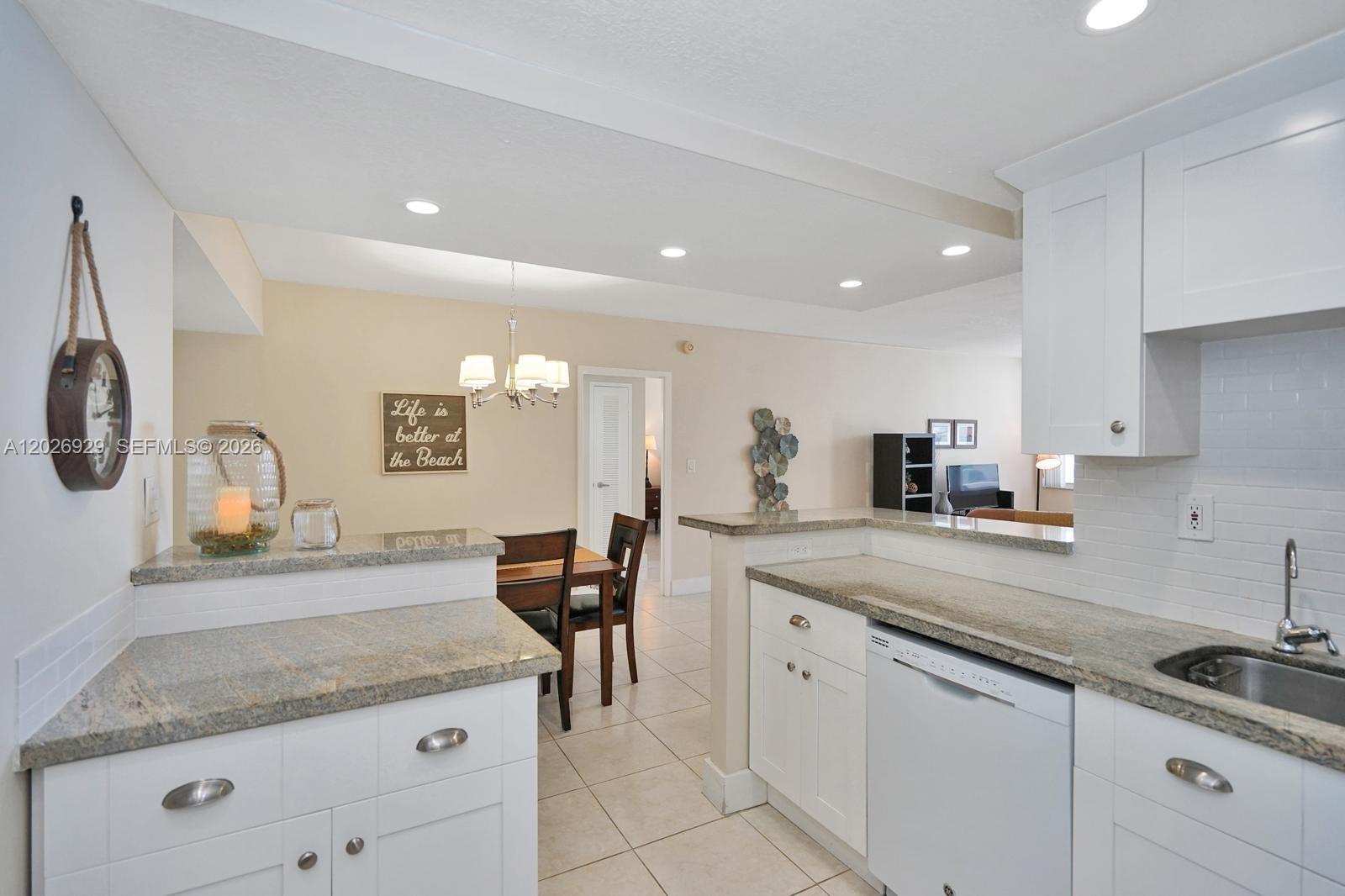 3725 S Ocean Drive 1216 Property Photo 7