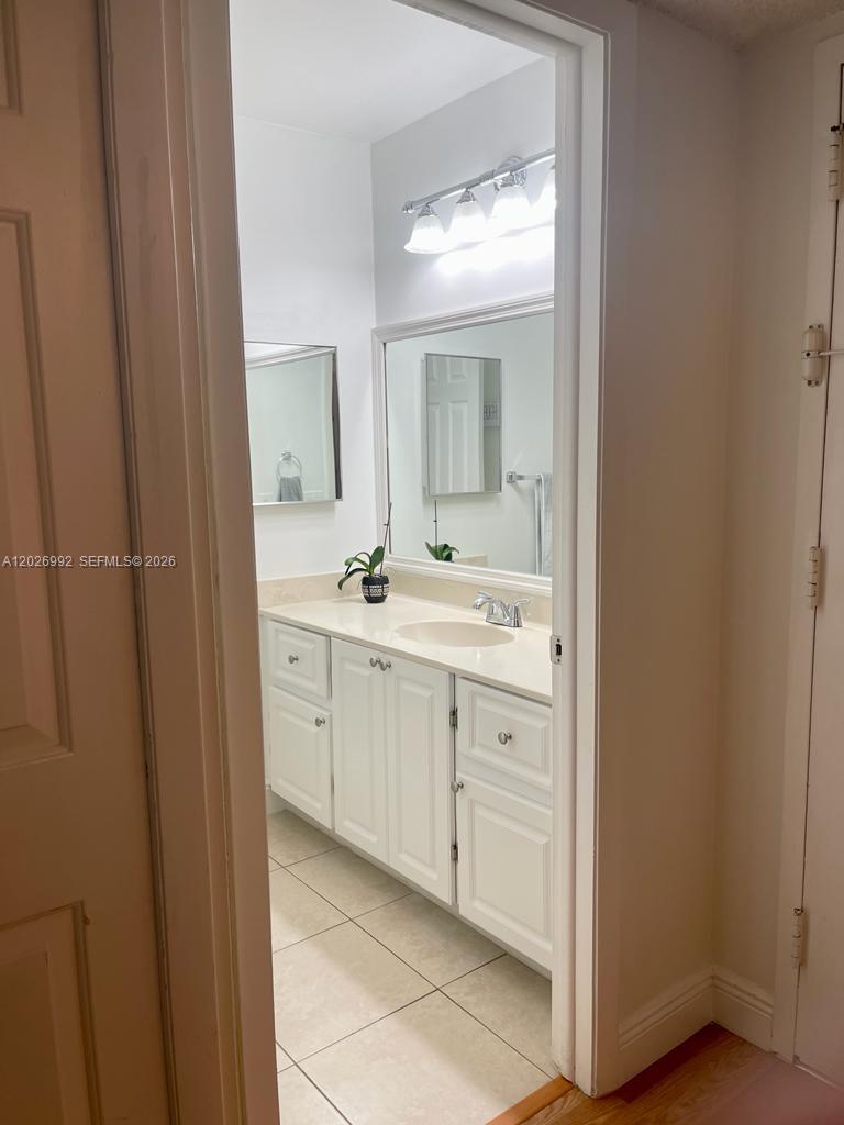 301 Racquet Club Road 305 Property Photo 10
