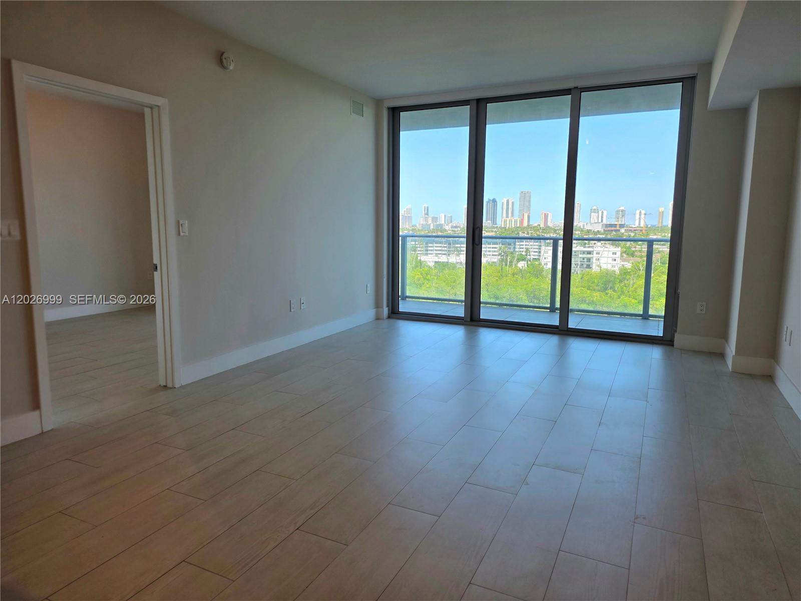 16385 Biscayne Boulevard 1019 Property Photo 13